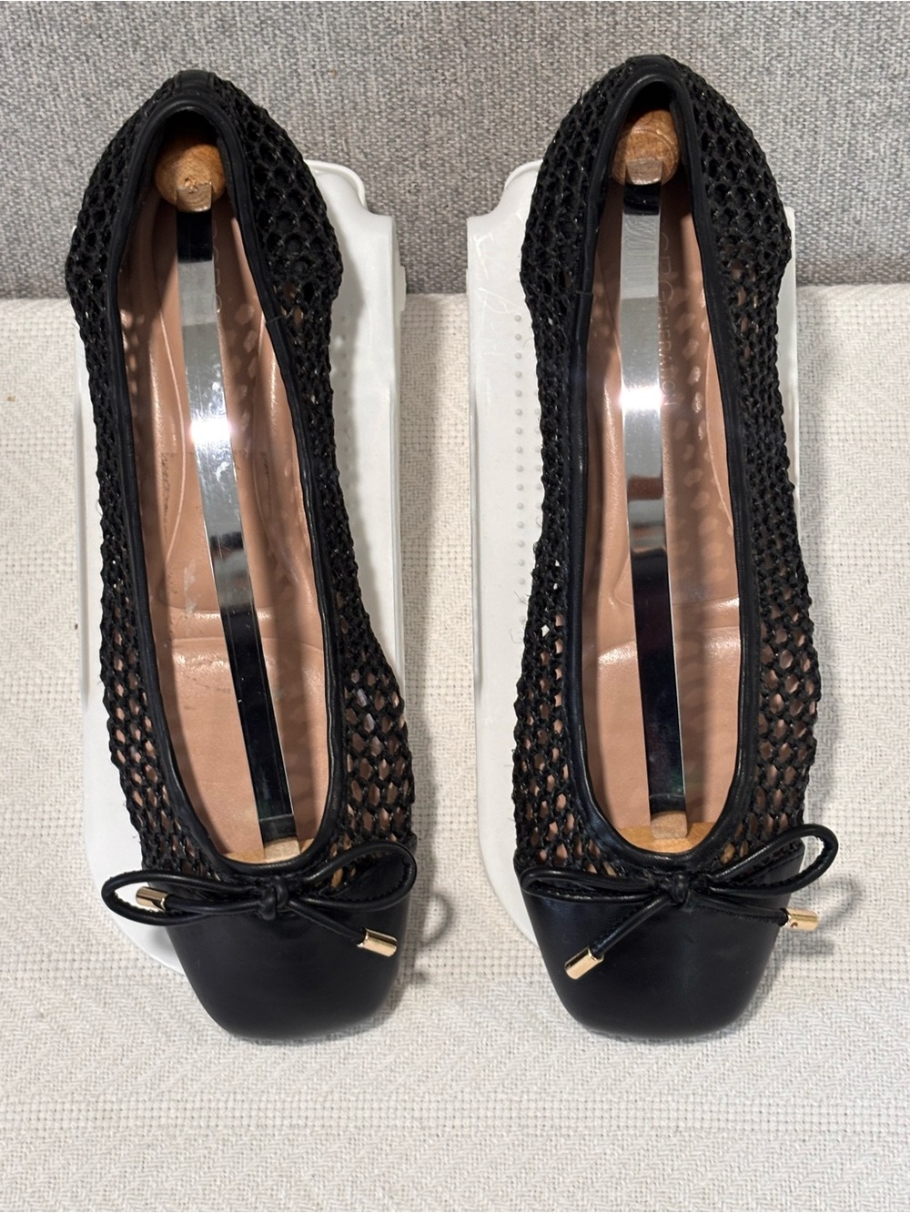 🩵BCBGeneration Black Mesh & Leather Bow Ballet Flats with Gold Accents - Picture 2 of 7